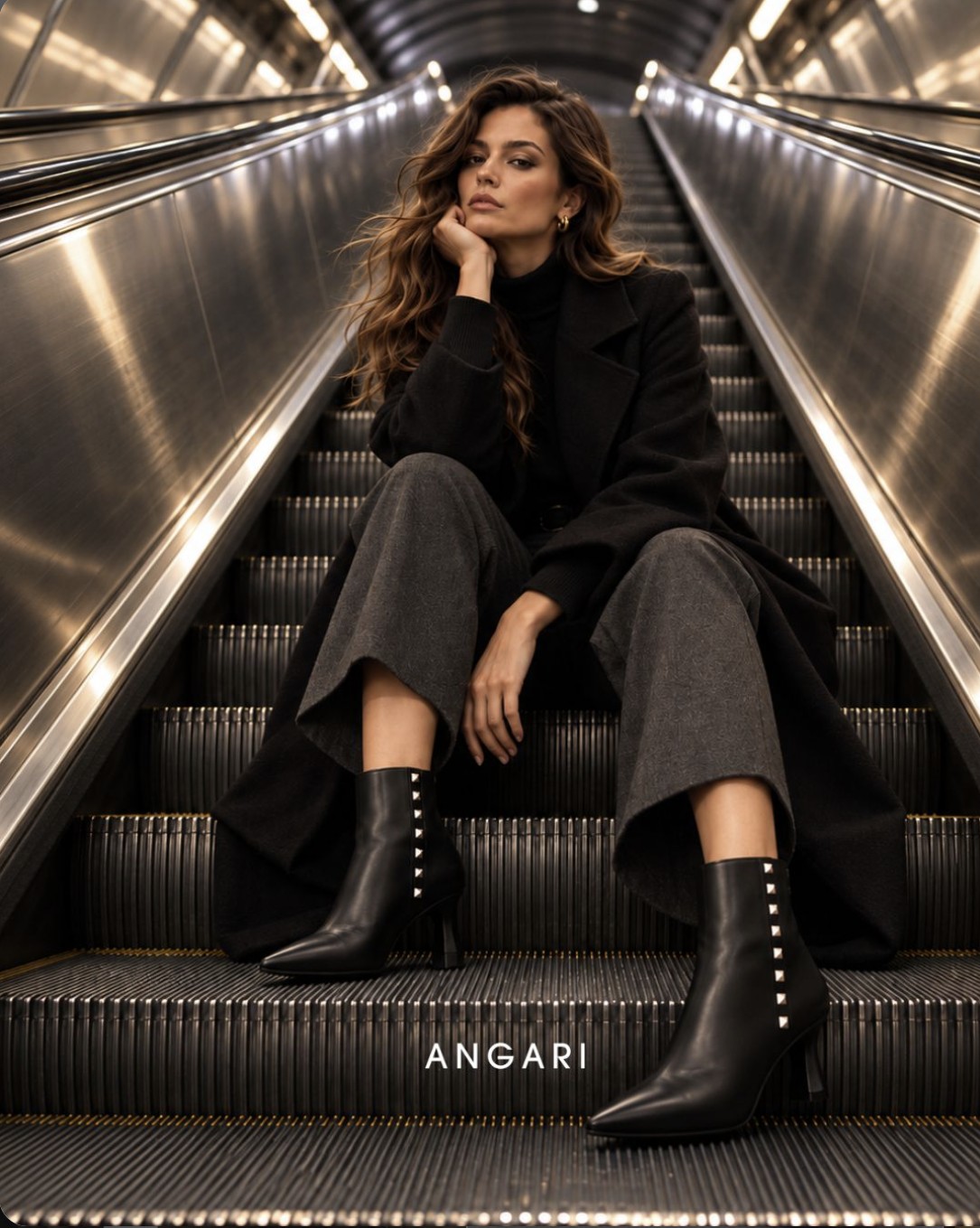 Campaña Angari con IA generativa: modelo con botines negros en las escaleras del metro